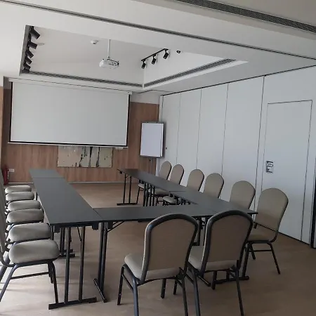Complex Hotelier Cota O Mie Otel